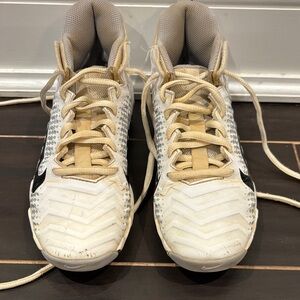 Nike Kids Shoes in White and Tan